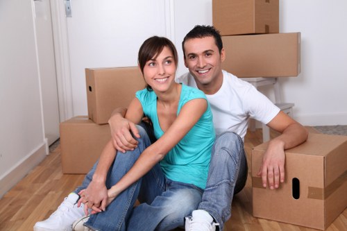 Removal van serving a Nottinghill flat and residential move